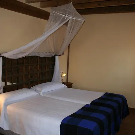 Pensión La Huerta De San Lorenzo *